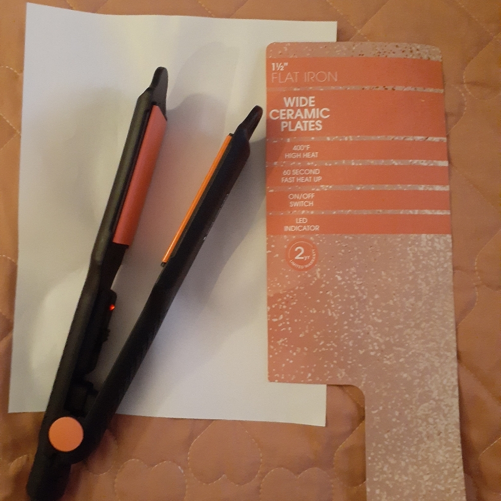✂️3/$15 Remington Flat Iron